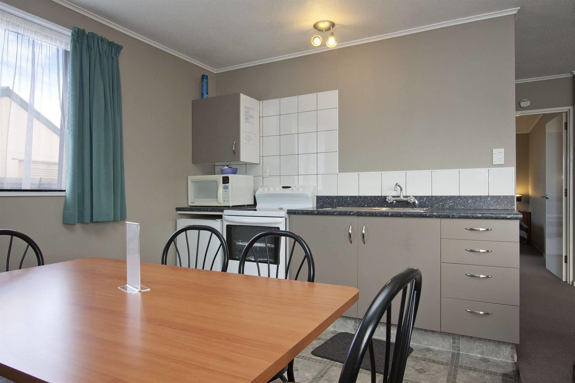 Coronation Park Motels Ashburton Exteriör bild