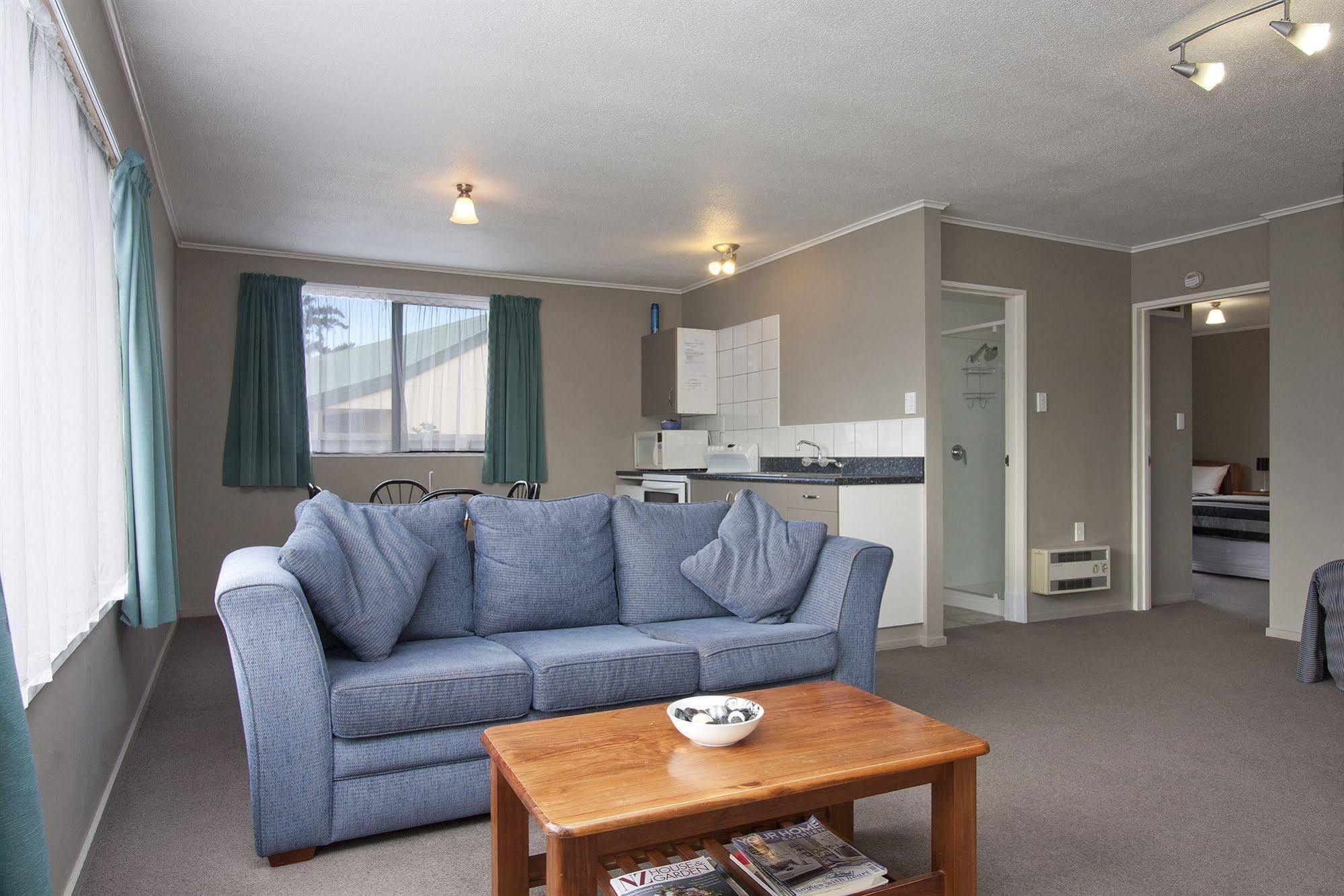 Coronation Park Motels Ashburton Exteriör bild