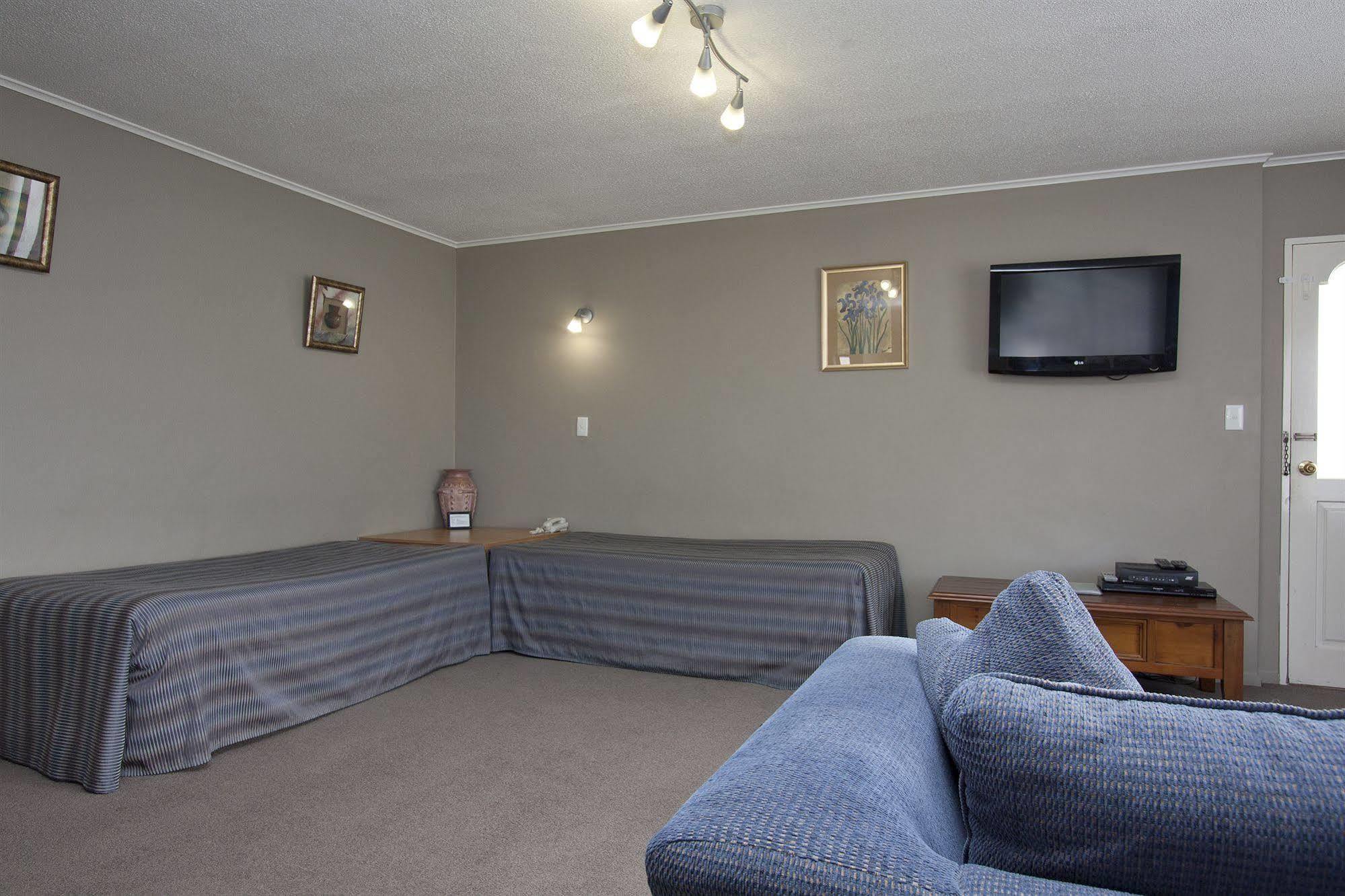 Coronation Park Motels Ashburton Exteriör bild