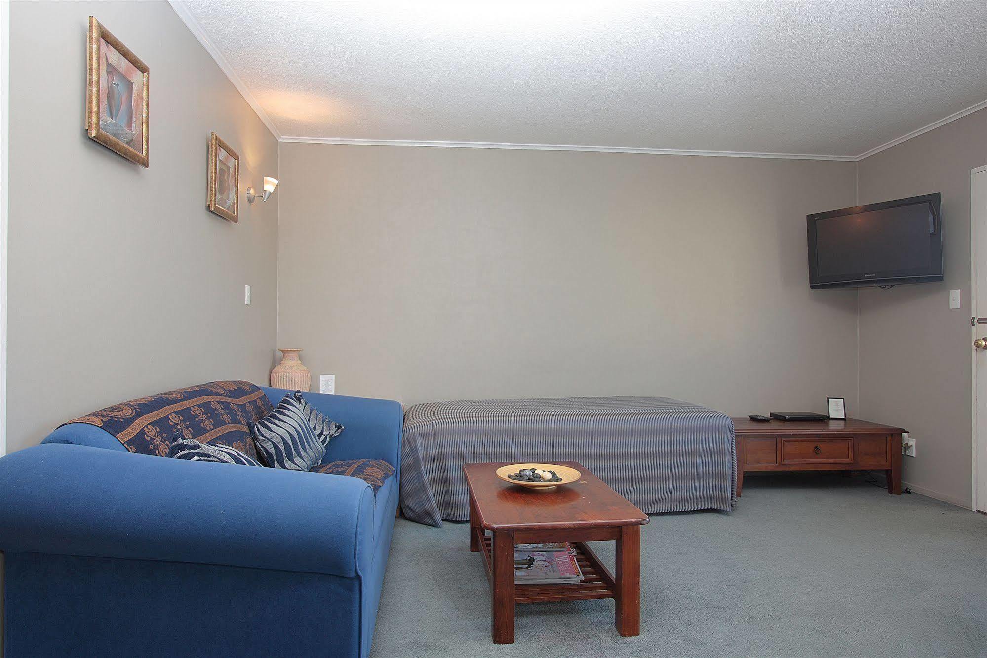 Coronation Park Motels Ashburton Exteriör bild