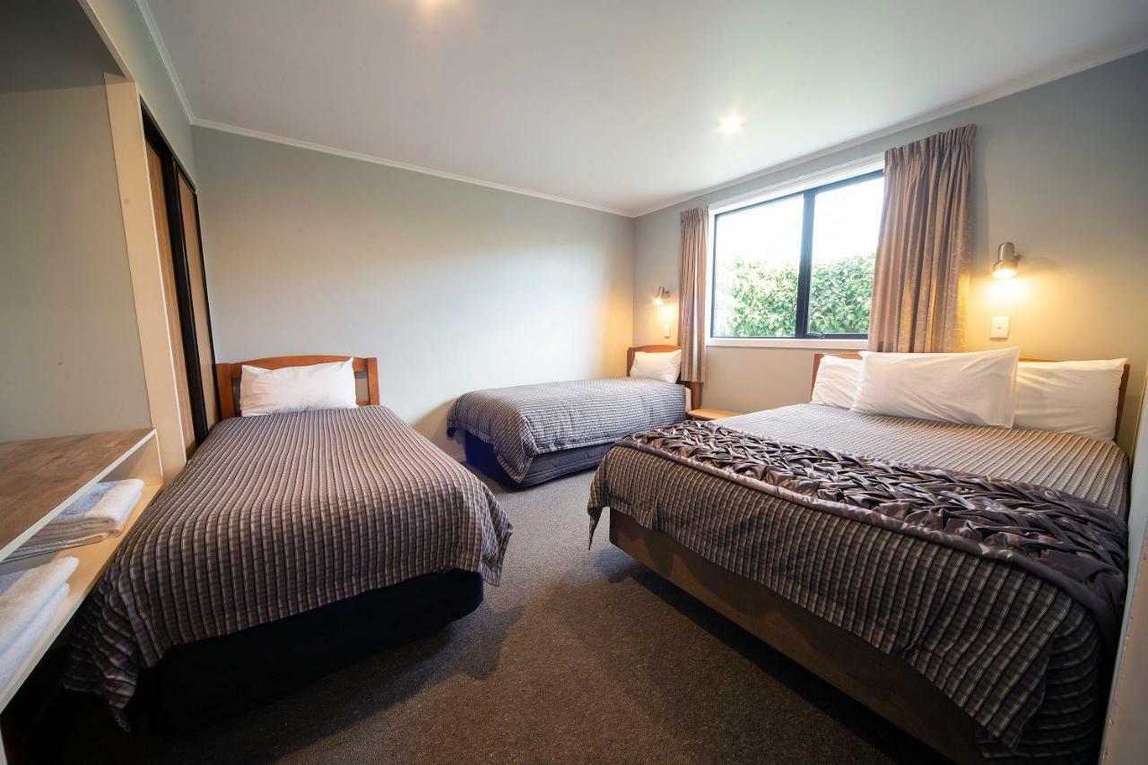 Coronation Park Motels Ashburton Exteriör bild