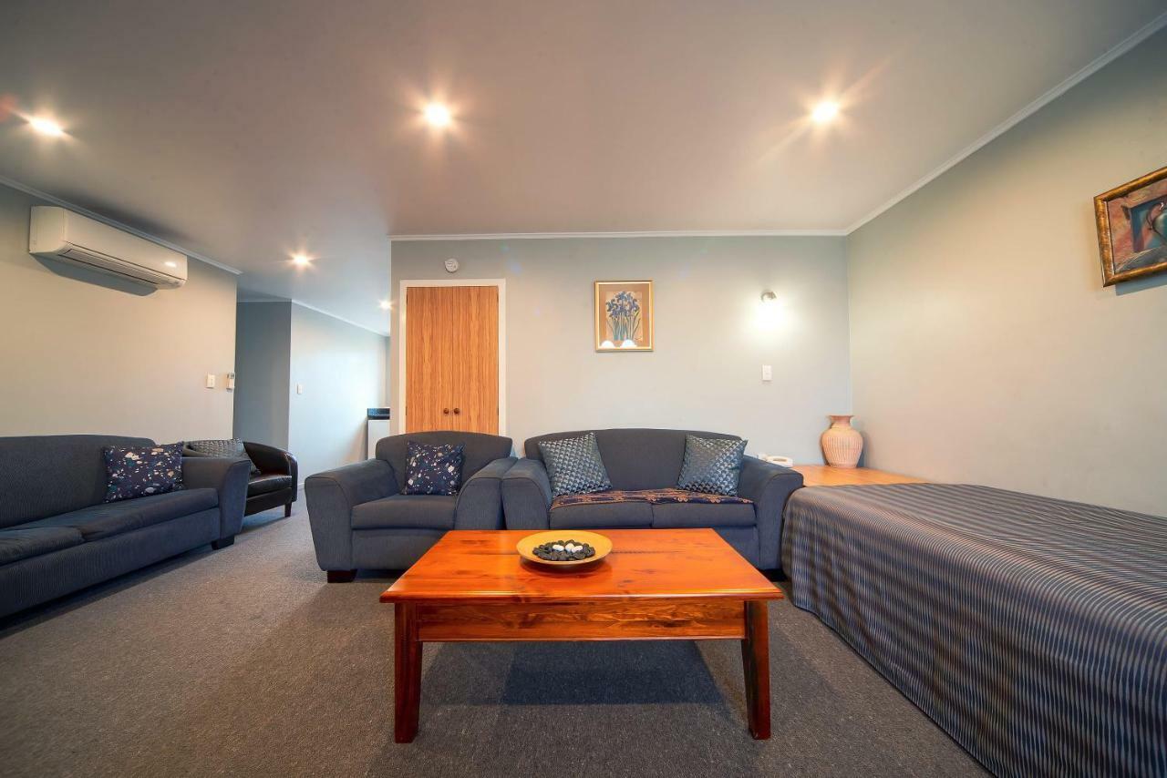 Coronation Park Motels Ashburton Exteriör bild